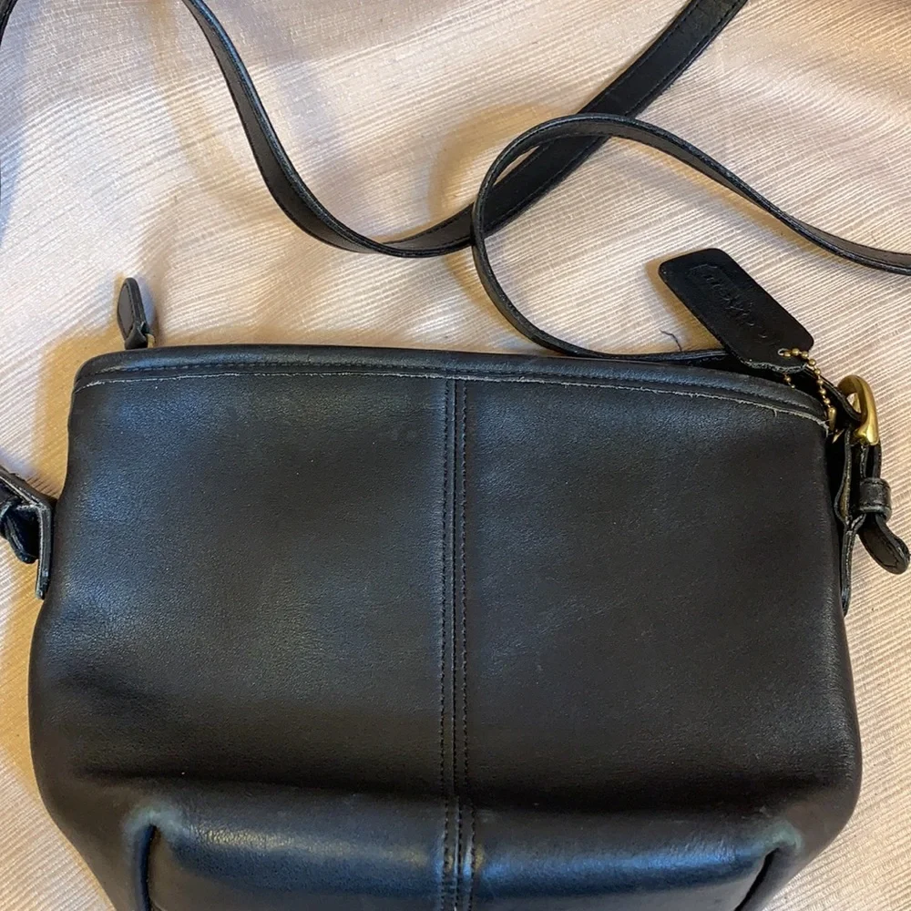 Coach Vintage classic leather shoulder small bag